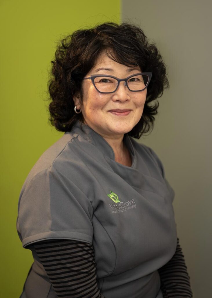 Kim Kakebe, acupuncturist